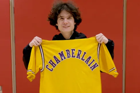 Achetée 3 dollars, une veste de Wilt Chamberlain rapporte gros à un jeune chineur