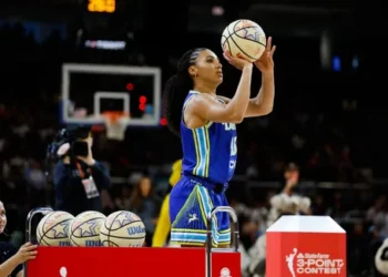 Azzi Fudd remporte le concours à 3-points et entre dans l’histoire