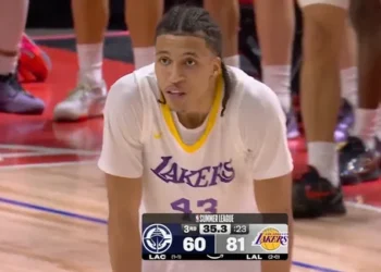 Cameron Carr et Chris Manon assomment les Clippers