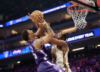 Charles Bassey rempile aux Warriors