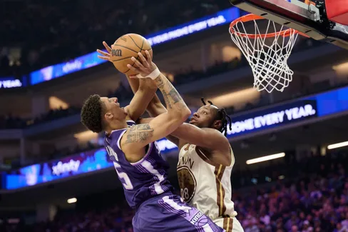 Charles Bassey rempile aux Warriors