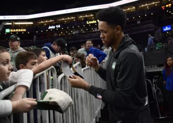 Dallas entre dans la danse pour Anfernee Simons