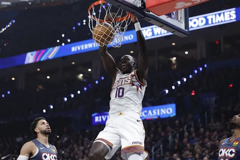 En disciple de Rudy Gobert, Khaman Maluach prend de l’envergure