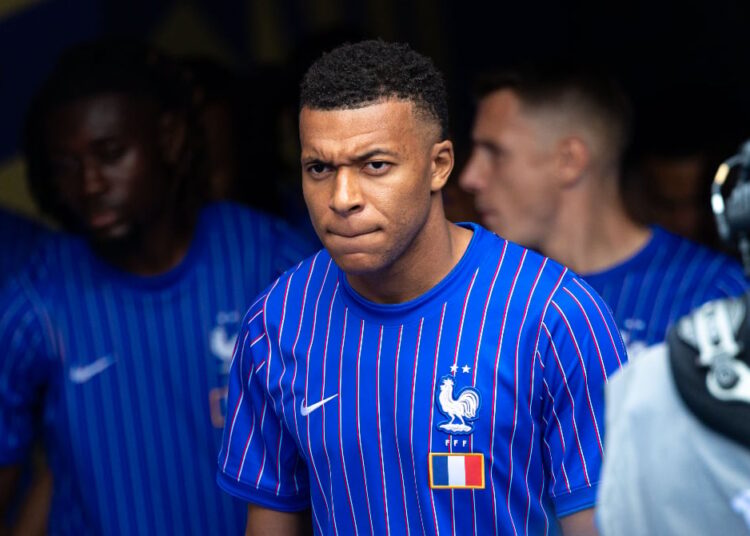 "Fils de p***", Mbappé gravement insulté