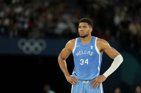 Giannis Antetokounmpo espère jouer avec la Grèce en août