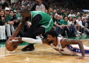 Jaylen Brown transféré à Philadelphie contre Paul George !!!