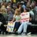 La WNBA sanctionne une copropriétaire du Storm après une altercation avec des fans