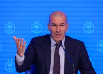 La première conférence de presse de Zinédine Zidane fait polémique en Algérie