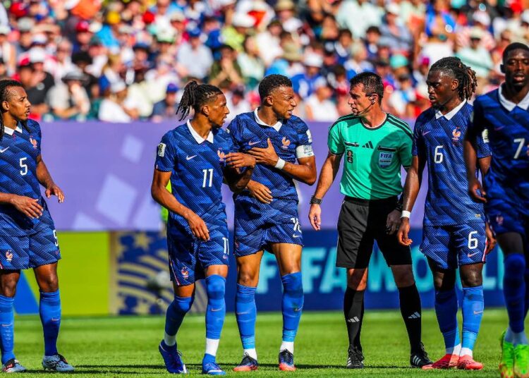 L’arbitre renvoyé par la FIFA
