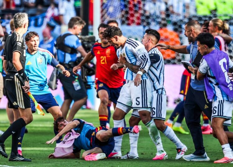 Leandro Paredes, très lourde sanction après la finale