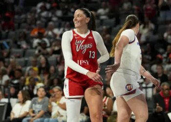Les Aces collent une fessée historique au Mercury : +48 !