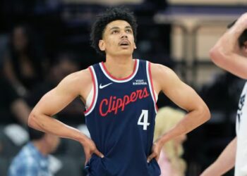 Les Clippers verrouillent Kobe Sanders sur quatre ans