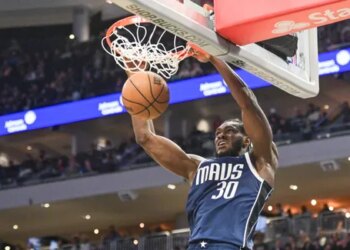 Les Knicks essaient de piquer Moussa Cissé aux Mavericks