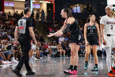 Les progrès de l’arbitrage appréciés par le monde de la WNBA