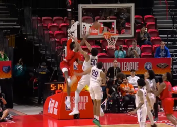 Maladroit mais omniprésent, Caleb Wilson signe le dunk de la Summer League