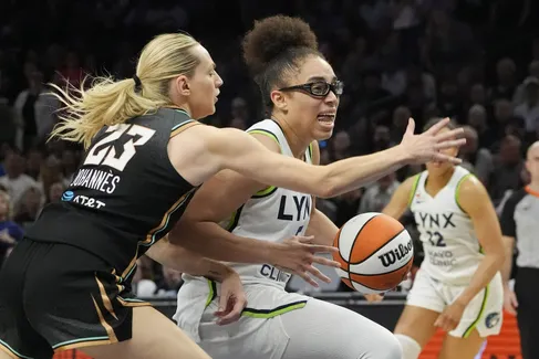 Malgré Marine Johannès, le Liberty craque encore face aux Lynx