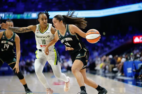 Marine Fauthoux et Sabrina Ionescu arrachent la victoire à Dallas !