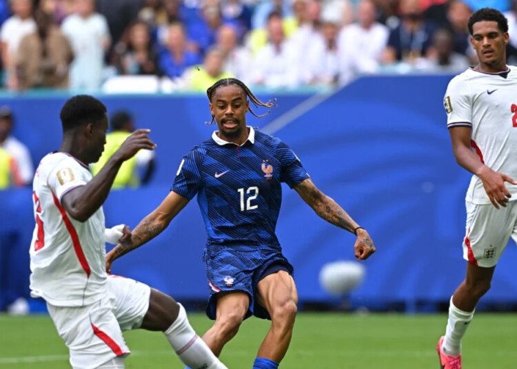 Médias: France-Angleterre, la belle surprise d’audience
