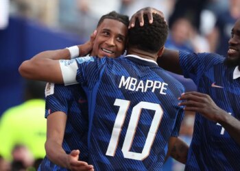 Olise détrône le roi Pelé, Mbappé au sommet lui aussi