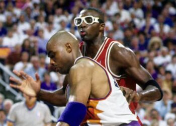 Portrait | Horace Grant, glass securit