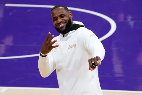 Pour Derek Fisher, LeBron James n’a rien d’un « ring chaser »
