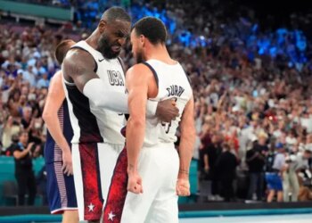 Stephen Curry attend LeBron James aux Warriors
