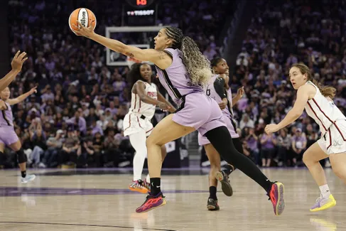 Un 13-0 fatal à la belle série des Valkyries de Gabby Williams