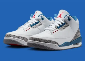 Un bain de minuit pour la Air Jordan 3 « True Blue »