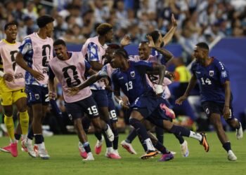 Vozinha brille encore, Sidny Cabral signe un des buts de ce Mondial... Les NOTES du match