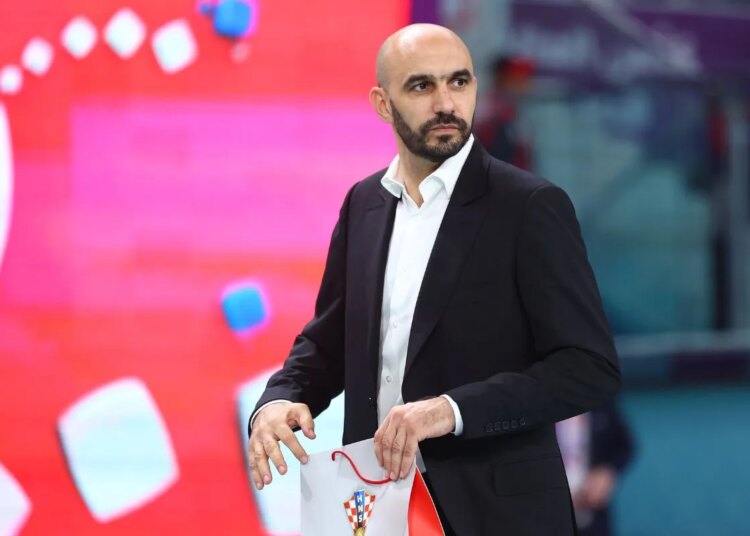 Walid Regragui avait pourtant rencontré Klopp… Il ne sera pas l’entraîneur du Paris FC