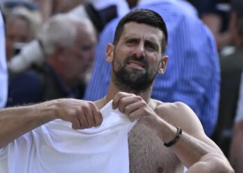 Wimbledon > Djokovic sur les nerfs pendant son match contre Auger-Aliassime : "Je me fous de ce qui se passe dans les matchs de Jannik Sinner"