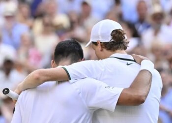 Wimbledon > Jannik Sinner, après sa victoire contre Djokovic : "Ce que Novak continue de montrer est une véritable source d’inspiration, non seulement pour vous, mais aussi pour la nouvelle génération. Ce qu’il accomplit encore aujourd’hui est incroyable"