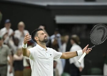 Wimbledon > Jérémy Chardy sur Novak Djokovic : "Très tôt, il a dit qu'il voulait être numéro un mondial et tout le monde se moquait de lui, disait qu'il était arrogant parce qu'il y avait Federer et Nadal et lui voulait être le plus grand joueur de tous les temps. Au final, il l'a fait"