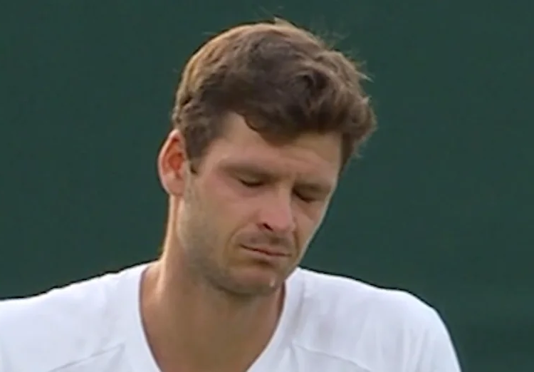 Wimbledon > Le terrible et cruel abandon d'Hubert Hurkacz, consolé par son adversaire