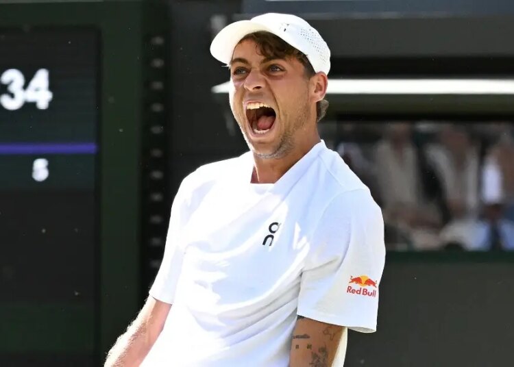 ATP - Cincinnati > Cobolli recadre un parieur qui encourageait trop Jodar : "Moi aussi je suis dur à cuire, espèce de connard"