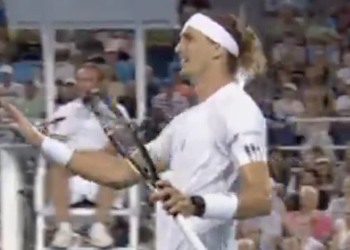 ATP - Cincinnati, Vidéos > Zverev allume Atmane au filet mais heureusement, le Français n'est pas Shapovalov