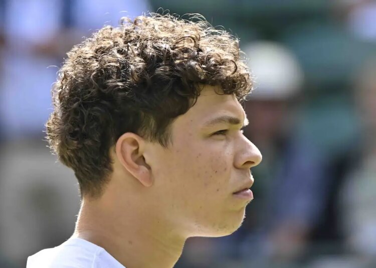 ATP - Montréal > Shelton prévient Sinner et Alcaraz après son sacre : "J'adore avoir des joueurs devant moi que je peux rattraper. Je vais continuer à travailler"