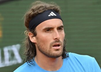 ATP > Thomas Perrin, coach de Tsitsipas : "Stefanos ne va pas se mettre au revers à deux mains juste parce que certains pensent que c'est fini"
