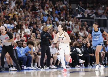 Caitlin Clark et Kelsey Mitchell irrésistibles à Chicago
