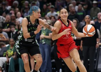 Carla Leite décisive face au Storm de Dominique Malonga