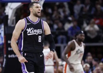 « C’est difficile d’arriver en NBA, encore plus d’y rester »