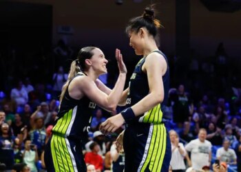 Dallas valide sa place en playoffs avec la manière face à Portland