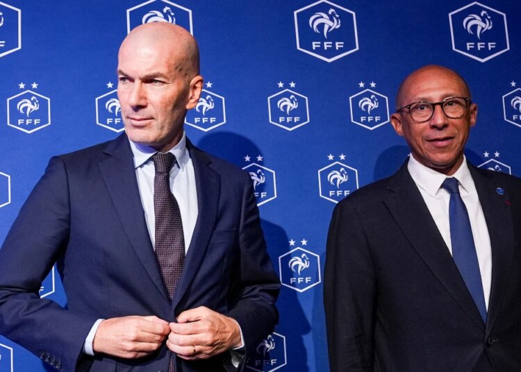 Équipe de France: Zinédine Zidane déjà épinglé