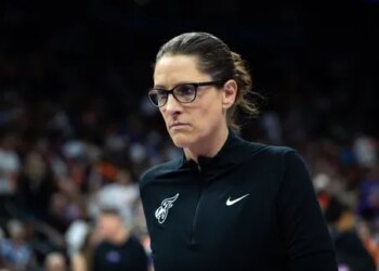 Face aux critiques, Stephanie White se fâche très fort !