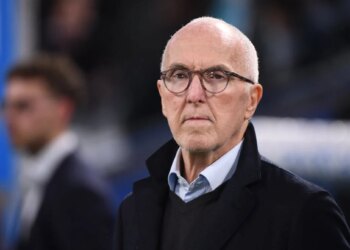 Frank McCourt casse sa tirelire