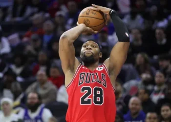 Guerschon Yabusele « ne pouvait pas » rester en NBA sans jouer