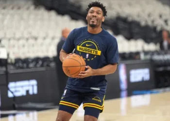 Jalen Pickett rebondit chez les Clippers