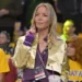Jeanie Buss conteste la vente des dernières parts de sa famille