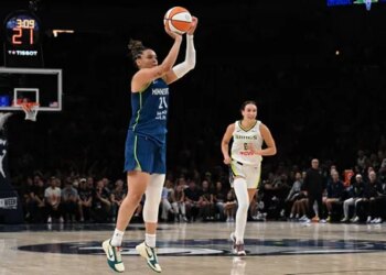 Kayla McBride s’offre enfin le record WNBA de paniers à 3-points