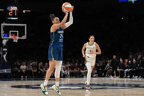 Kayla McBride s’offre enfin le record WNBA de paniers à 3-points